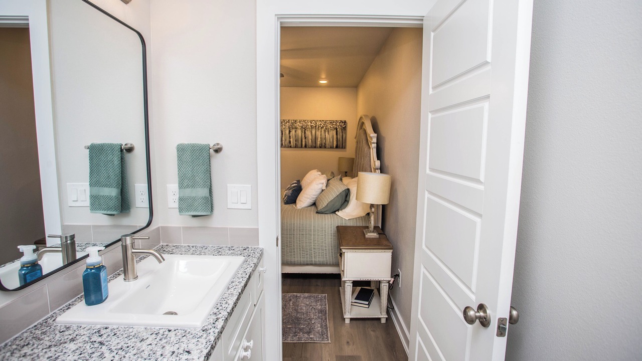 Photo of Bathroom in North by Northwest