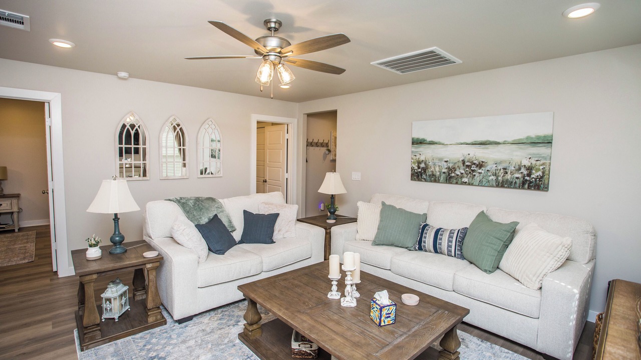 Photo of Livingroom in North by Northwest