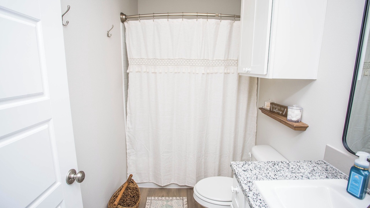 Photo of Bathroom in North by Northwest