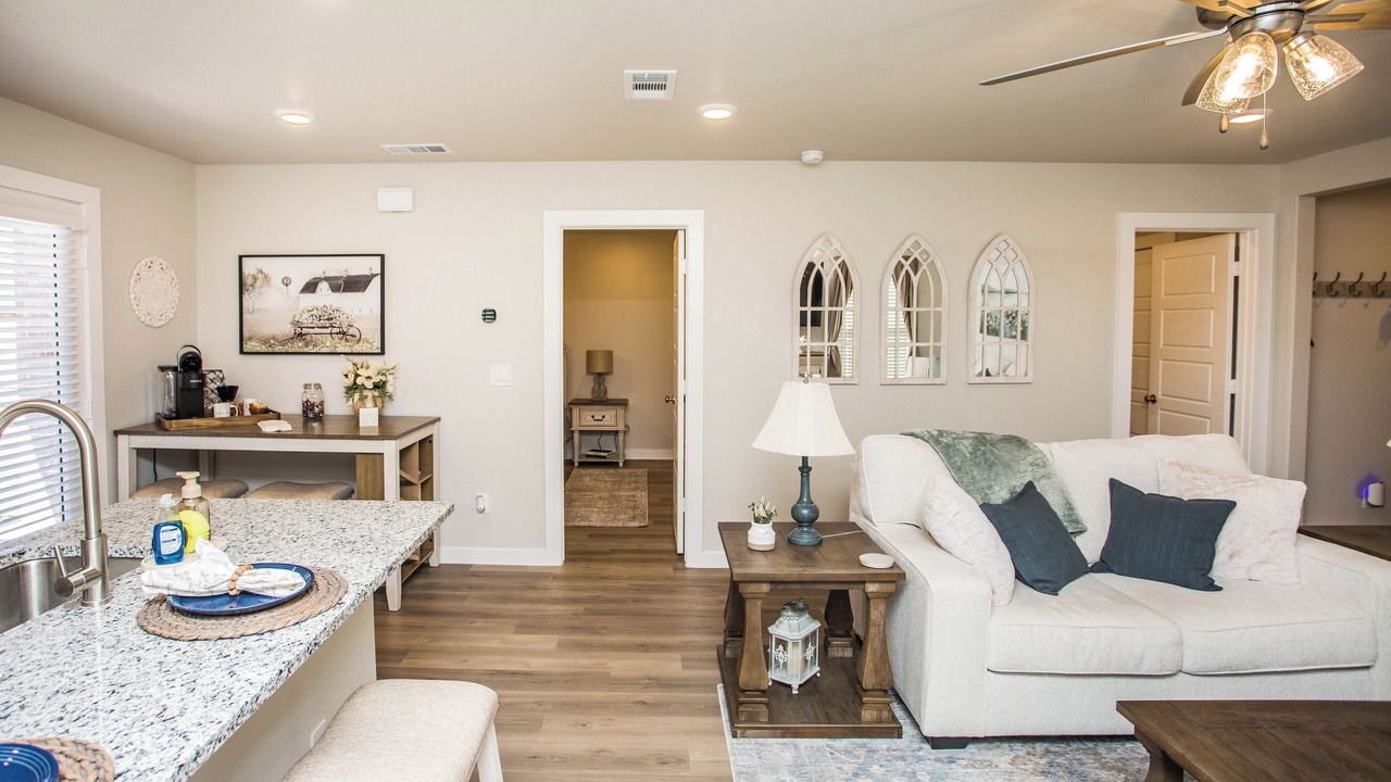 Photo of Livingroom in North by Northwest