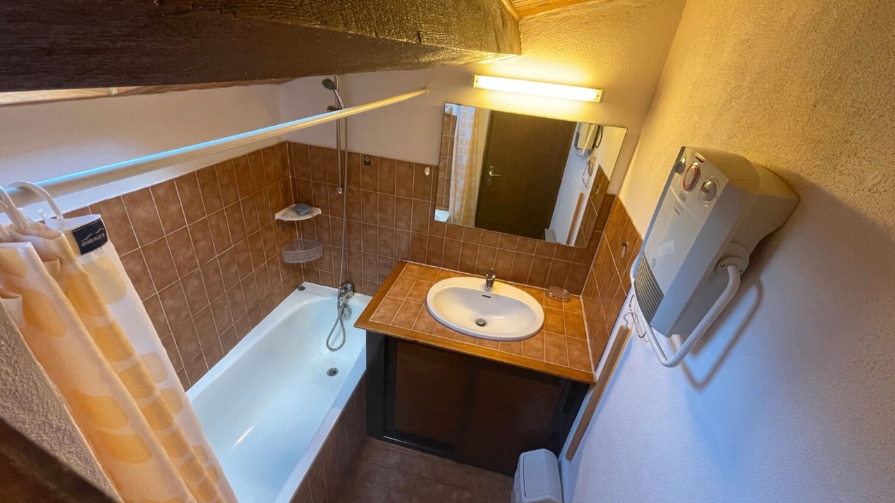 Photo of Bathroom in Joyeuse
