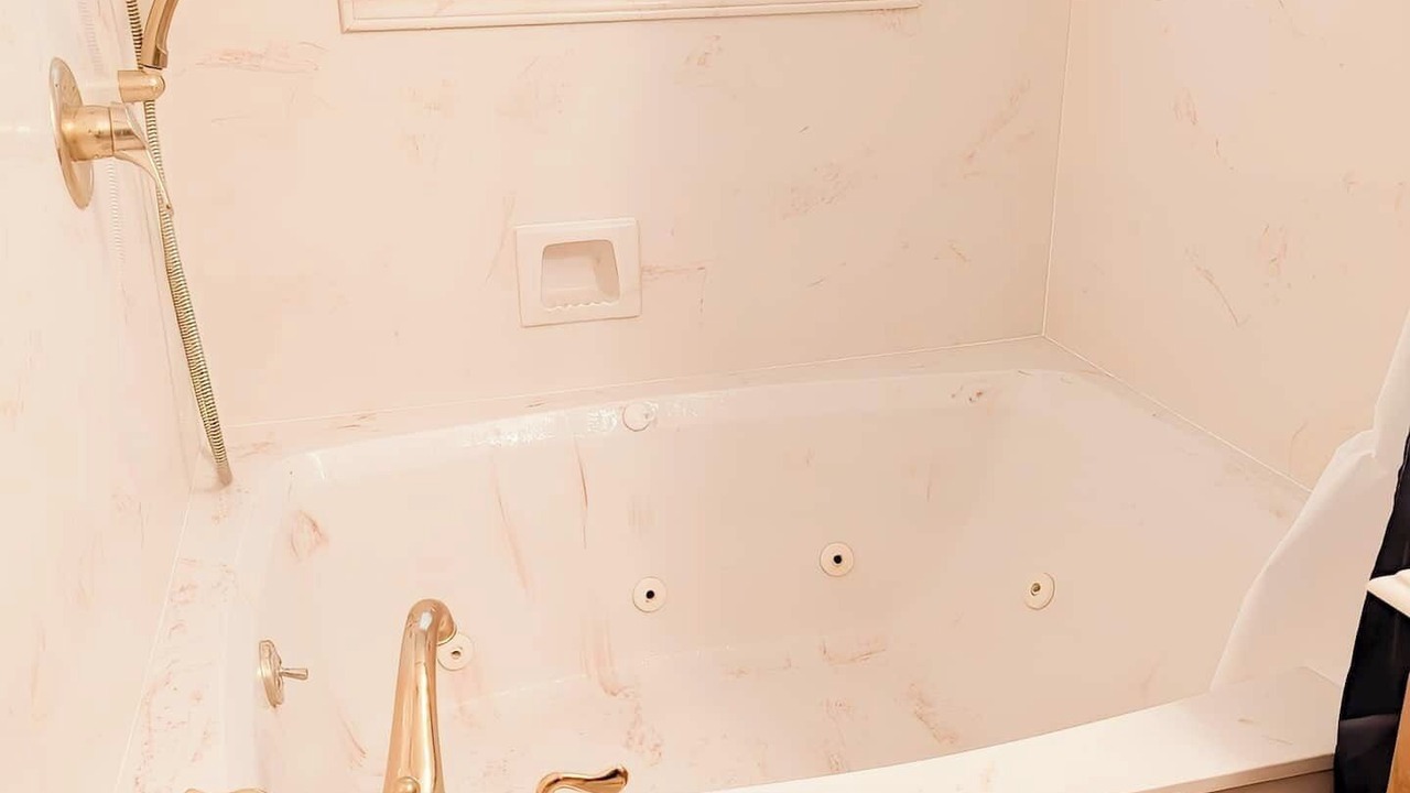 Photo of Bathroom in Silsbee