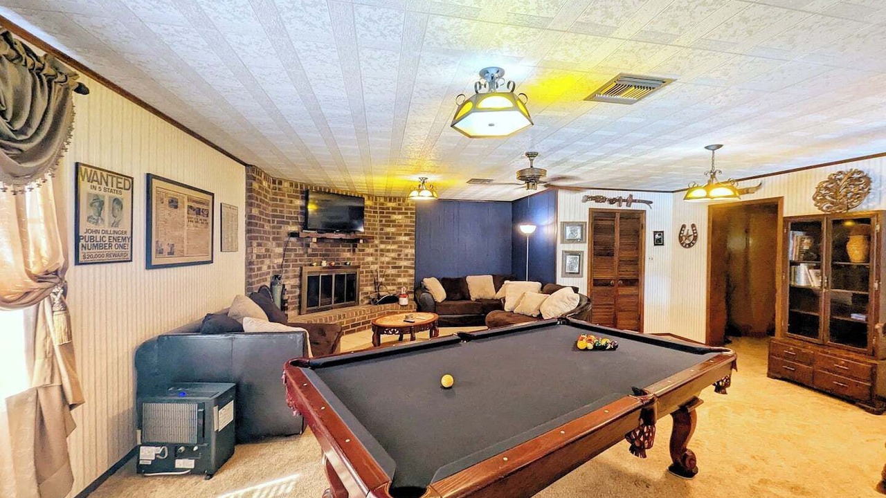 Photo of Livingroom in Silsbee
