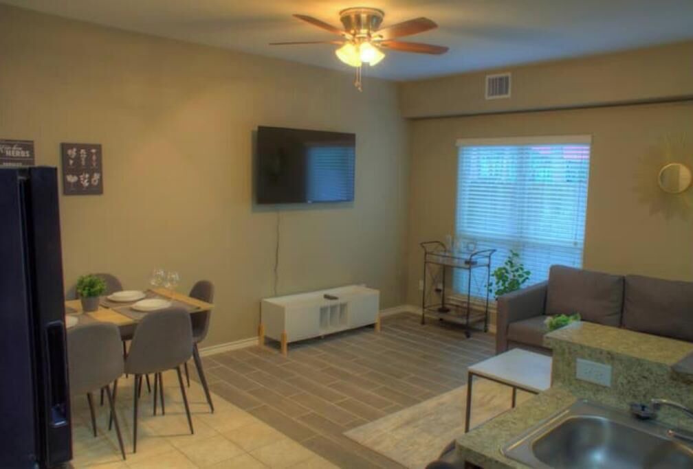 Photo of Livingroom in Roman Forest