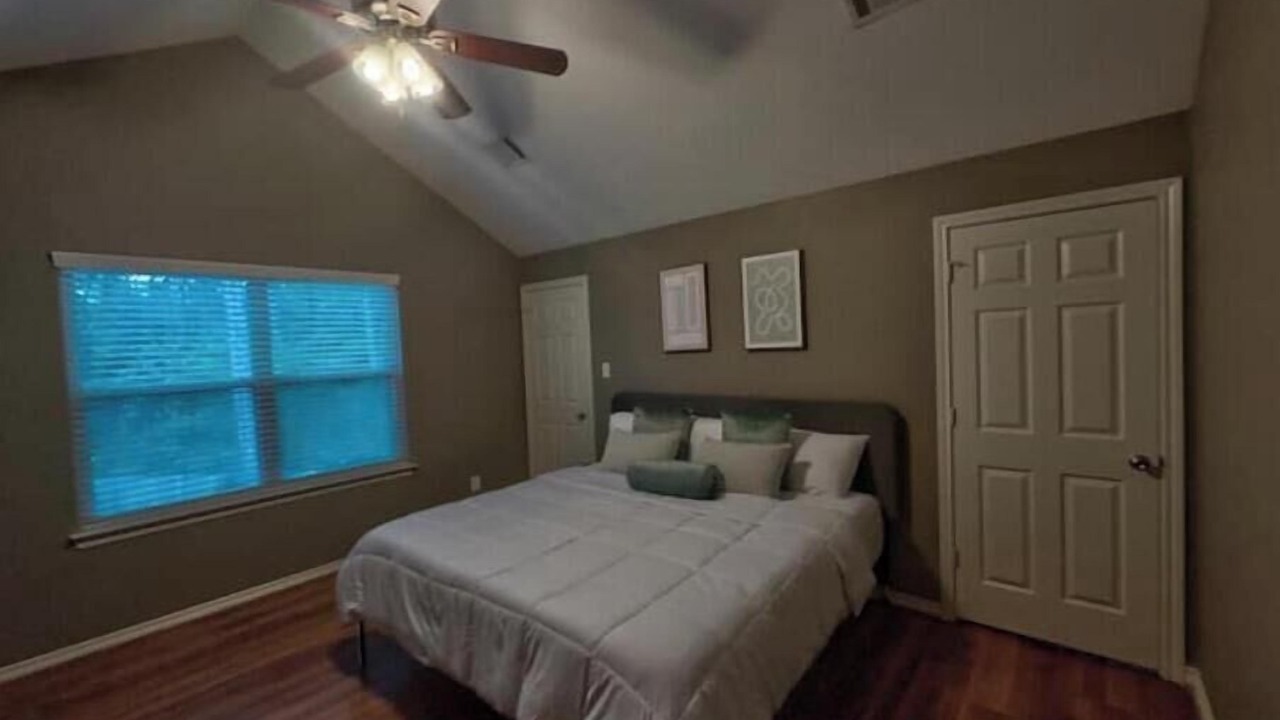 Photo of Bedroom in Roman Forest