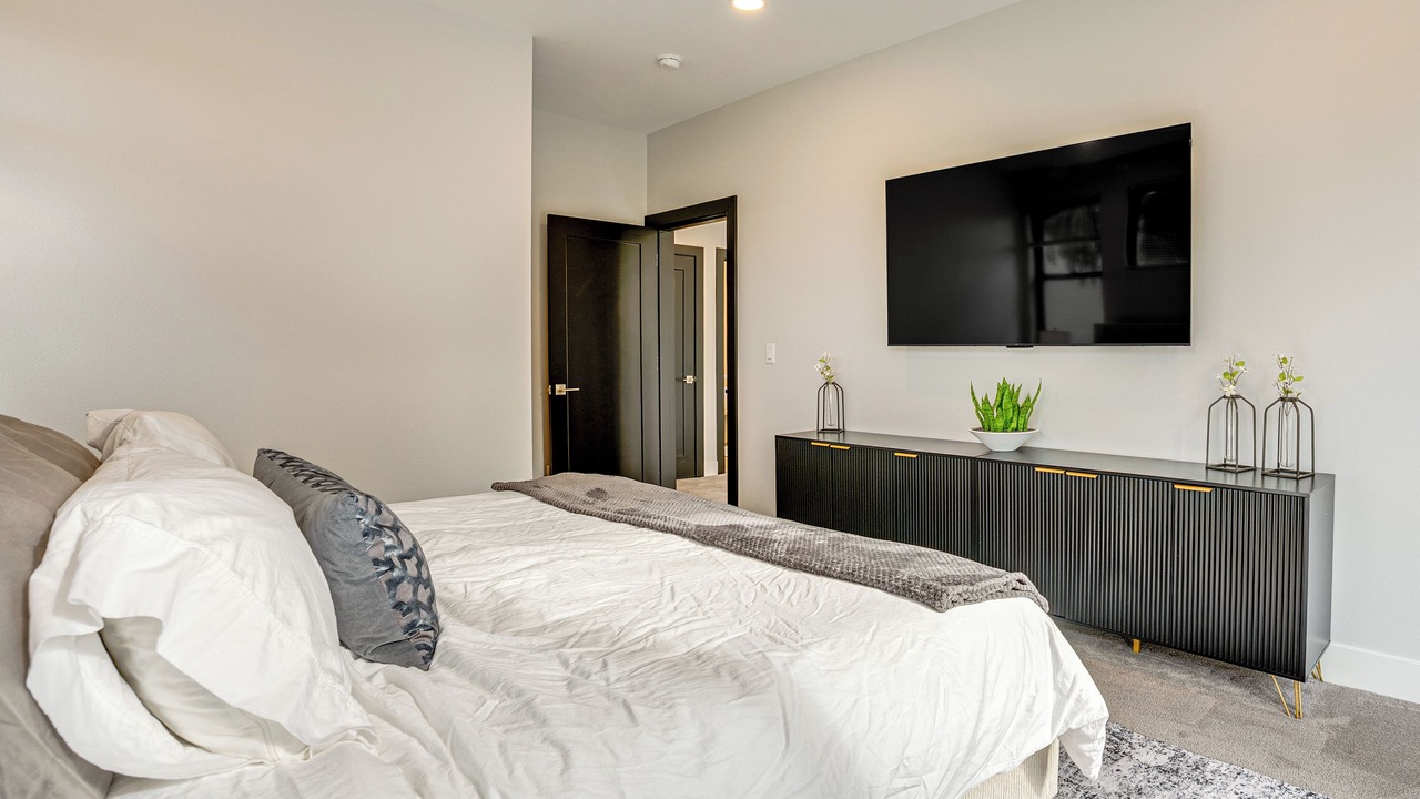 Photo of Bedroom in Silver Lake