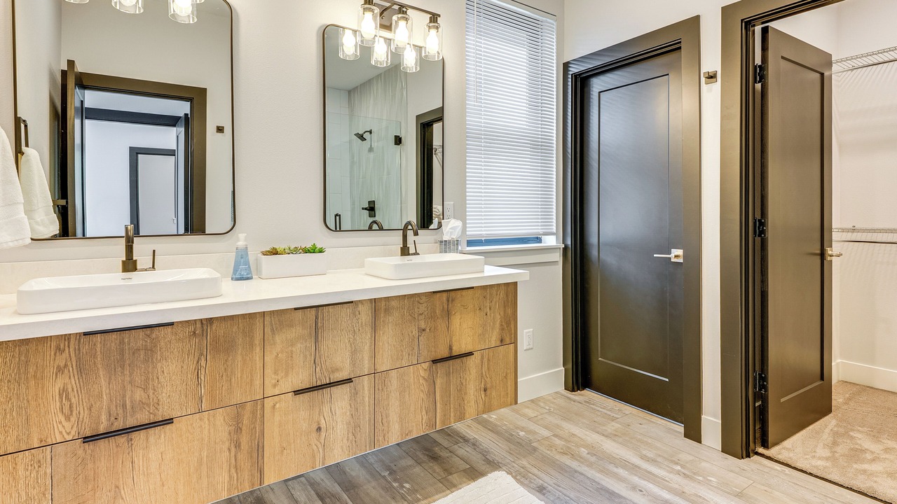 Photo of Bathroom in Silver Lake