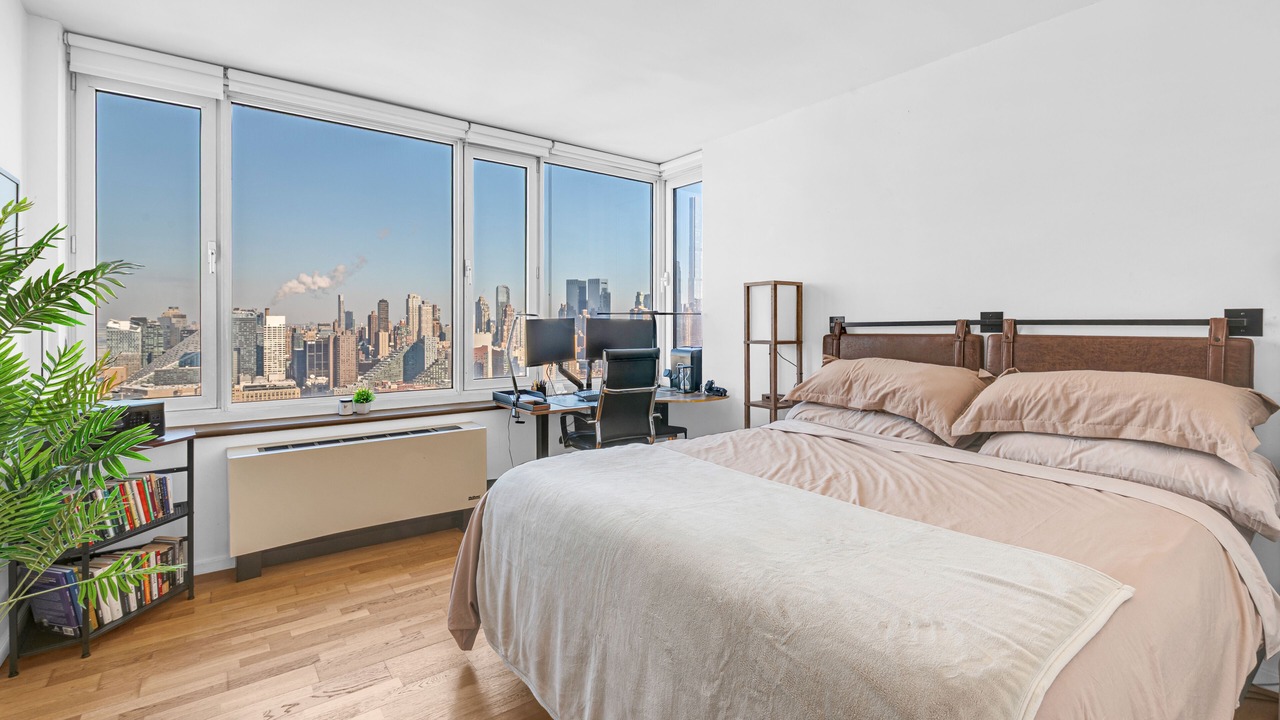 Photo of Bedroom in Midtown West