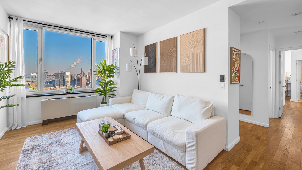 Photo of Livingroom in Midtown West
