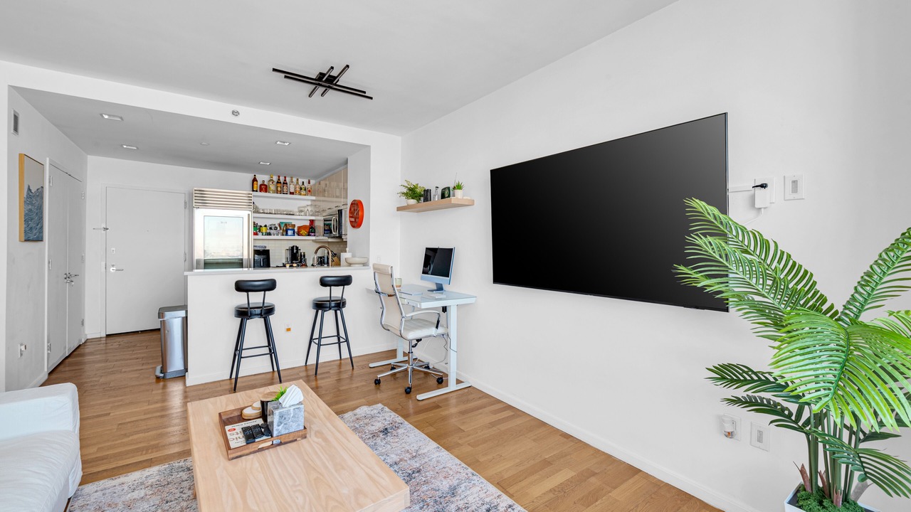 Photo of Livingroom in Midtown West