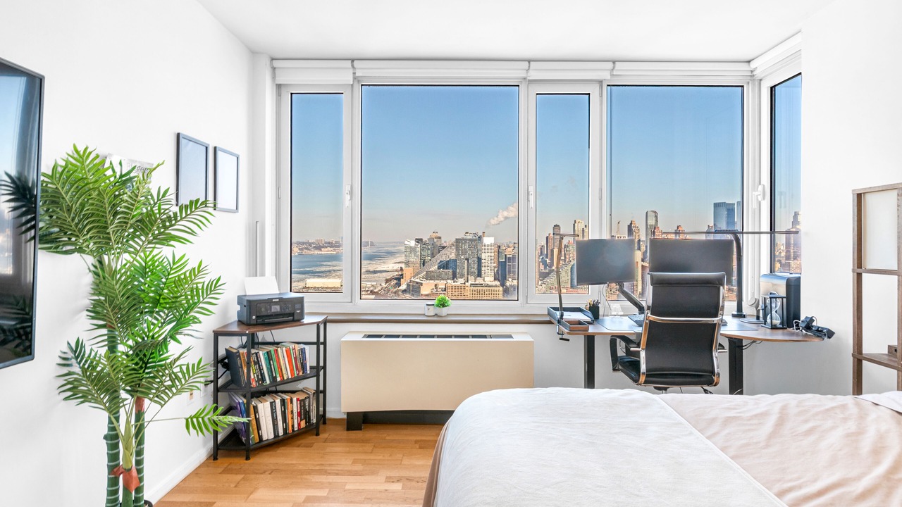 Photo of Bedroom in Midtown West