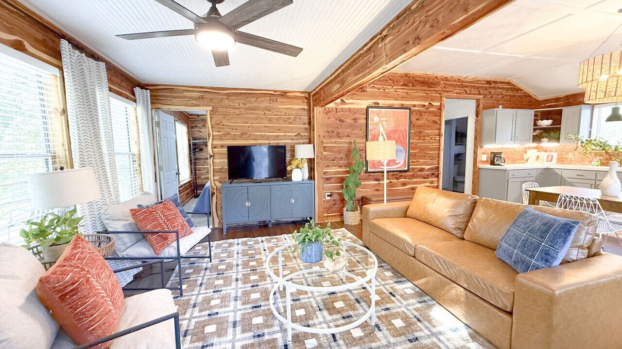 Photo of Livingroom in Boswell