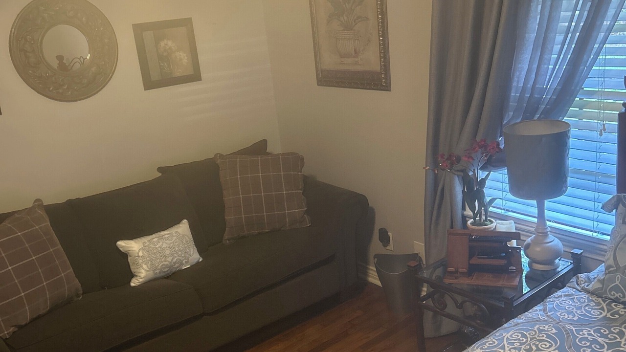 Photo of Livingroom in Stone Mountain