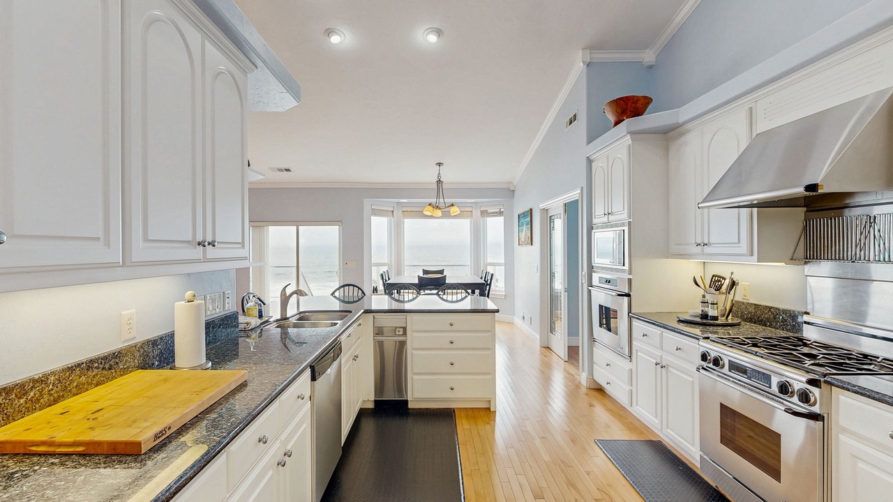 Photo of Kitchen in Harbor