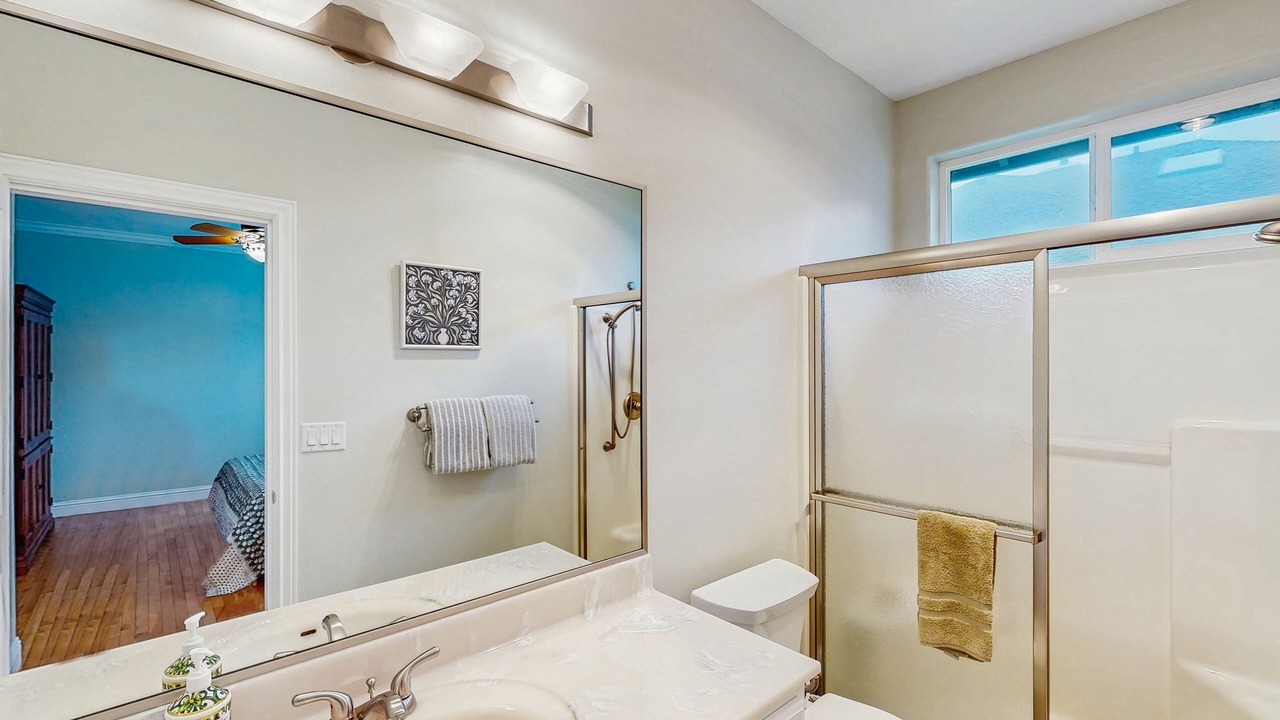 Photo of Bathroom in Harbor