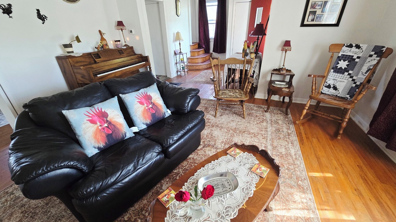 Photo of Livingroom in Corning