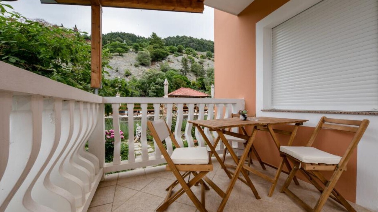 Photo of Patio Balcony in Mundanije