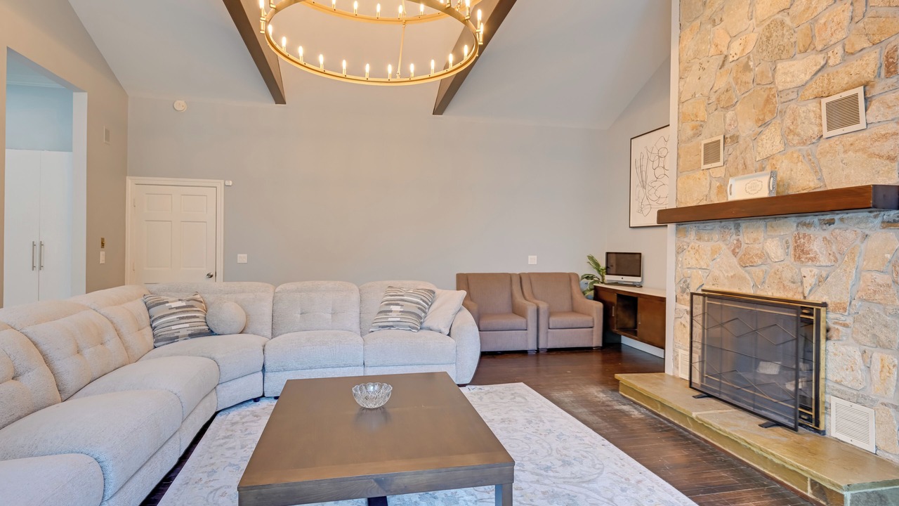 Photo of Livingroom in Norwalk