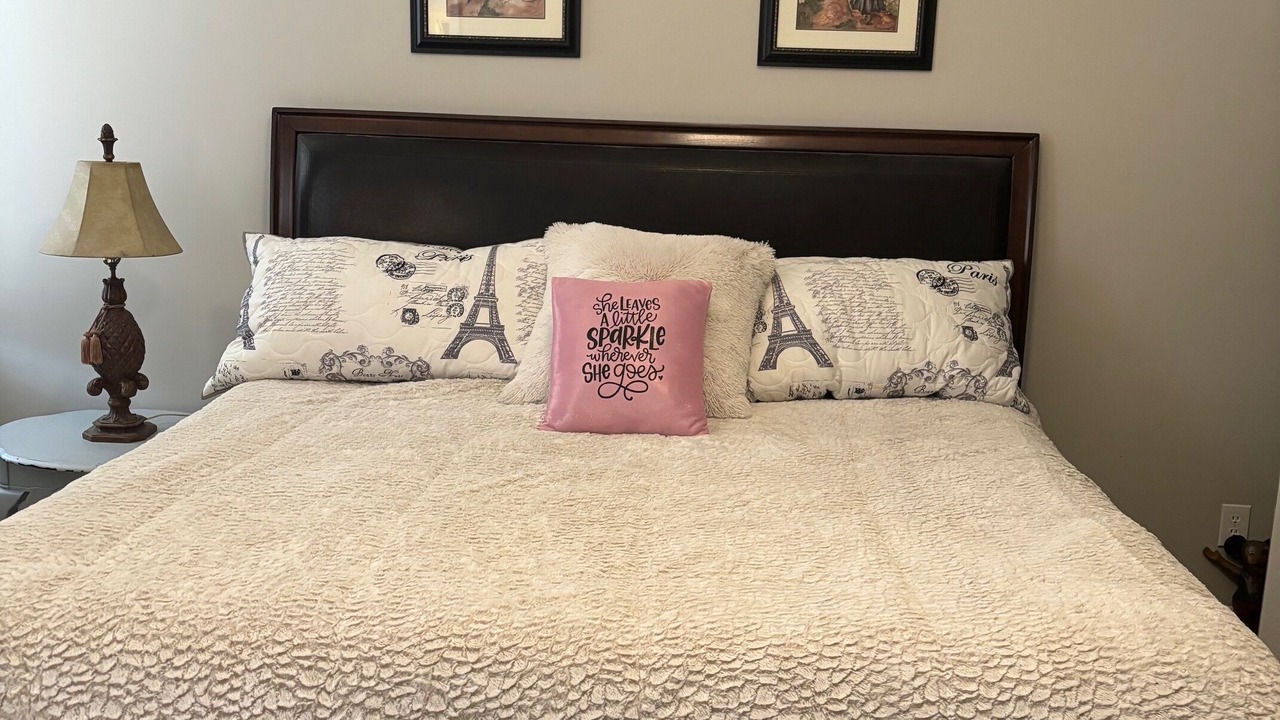 Photo of Bedroom in Acworth