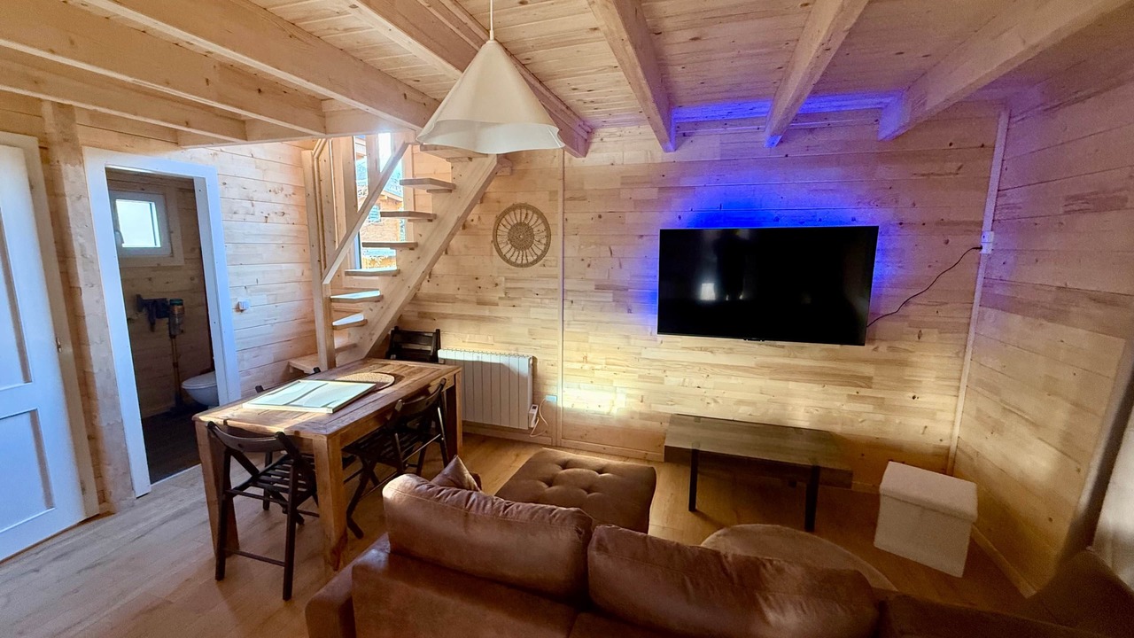 Photo of Livingroom in Saint-Leger-les-Melezes