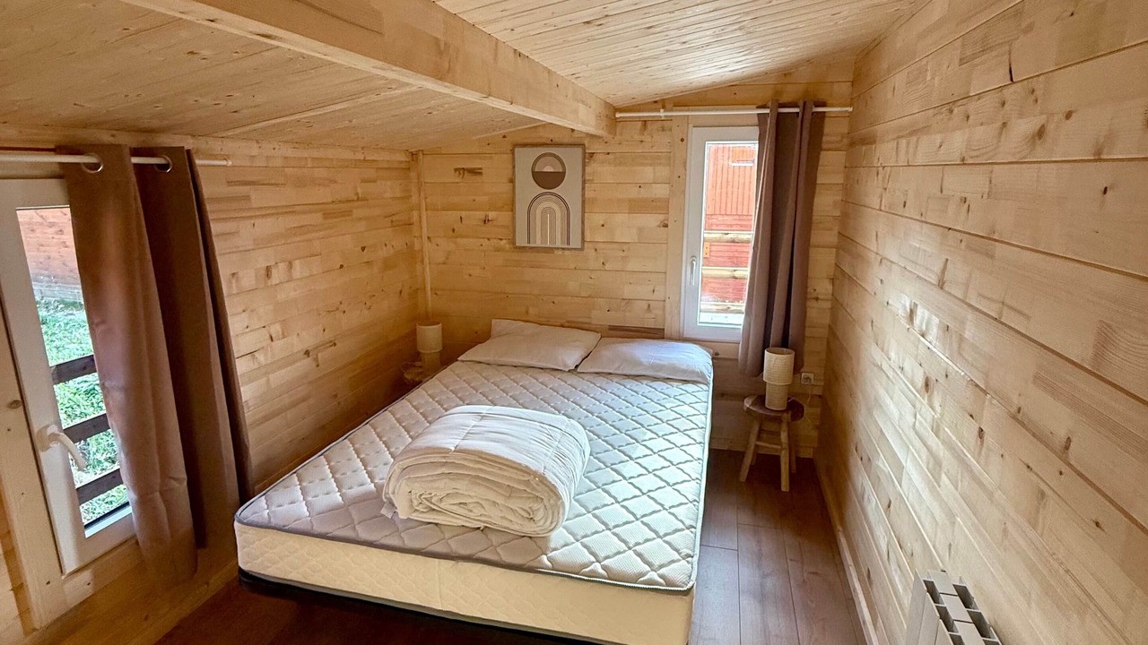 Photo of Bedroom in Saint-Leger-les-Melezes