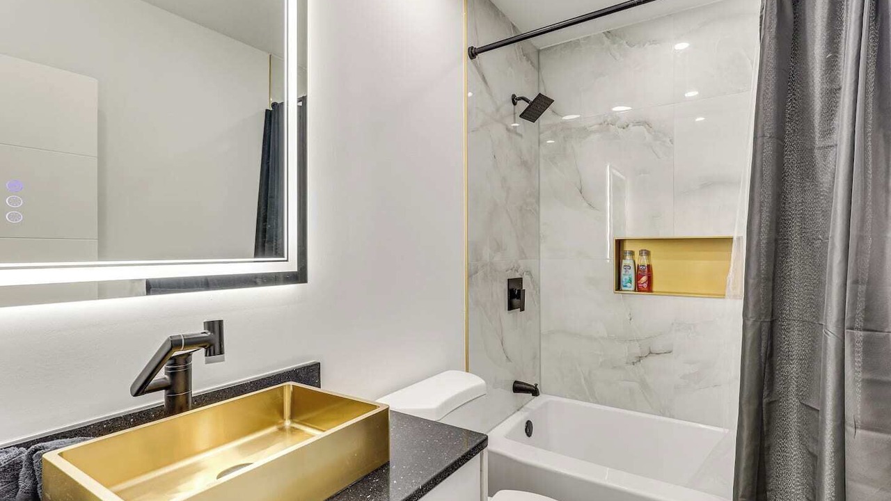 Photo of Bathroom in Coral Springs