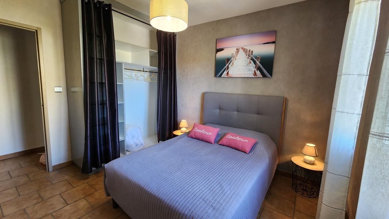Photo of Bedroom in Bages