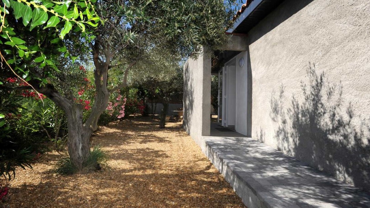 Photo of Patio Balcony in Villelongue-dels-Monts