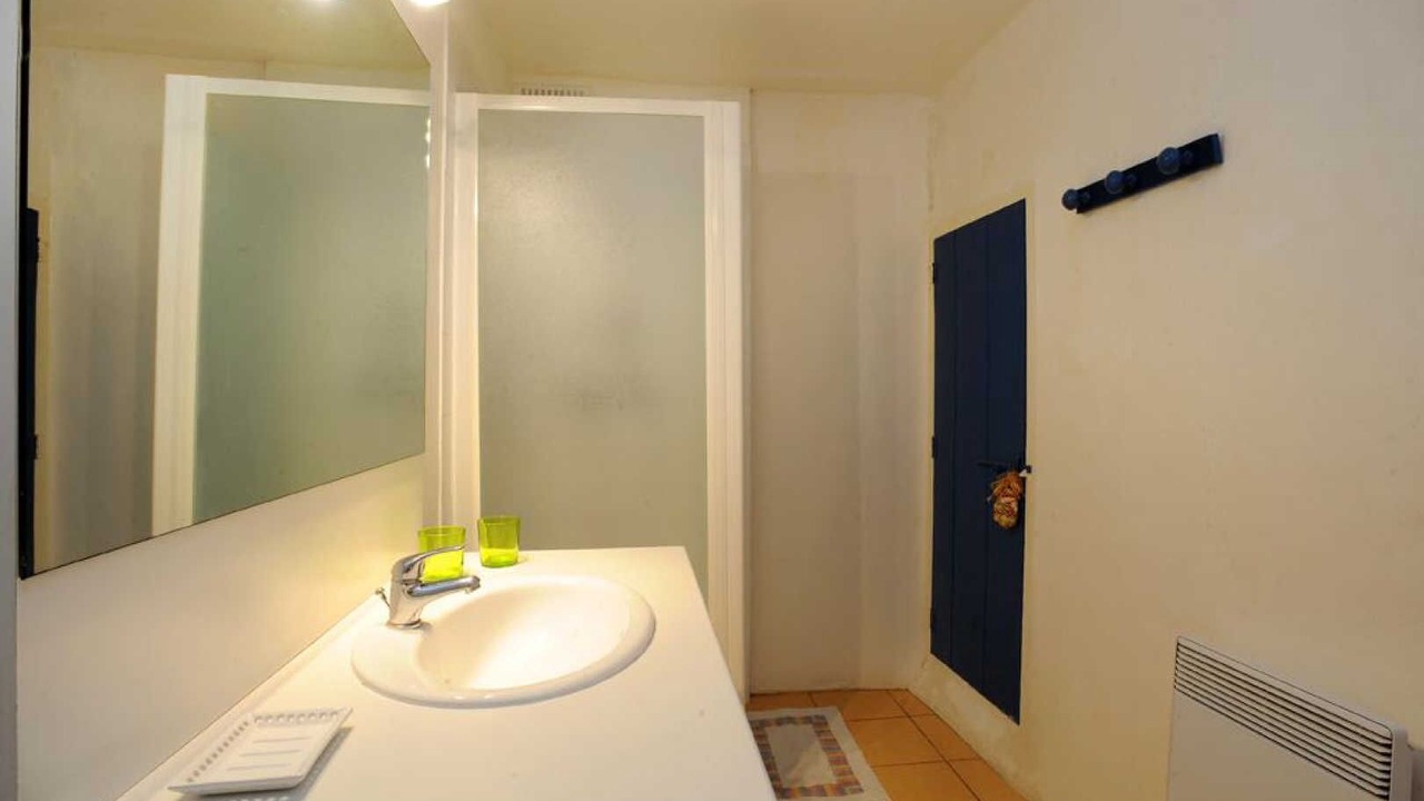 Photo of Bathroom in Thuir