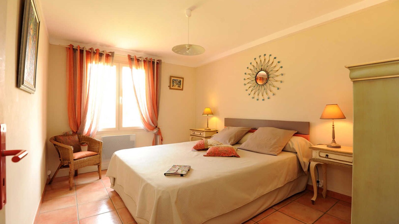 Photo of Bedroom in Pia