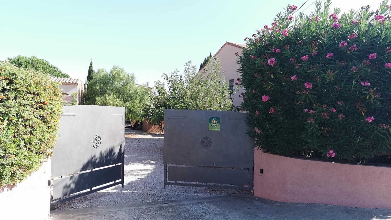 Photo of Outdoor in Pia