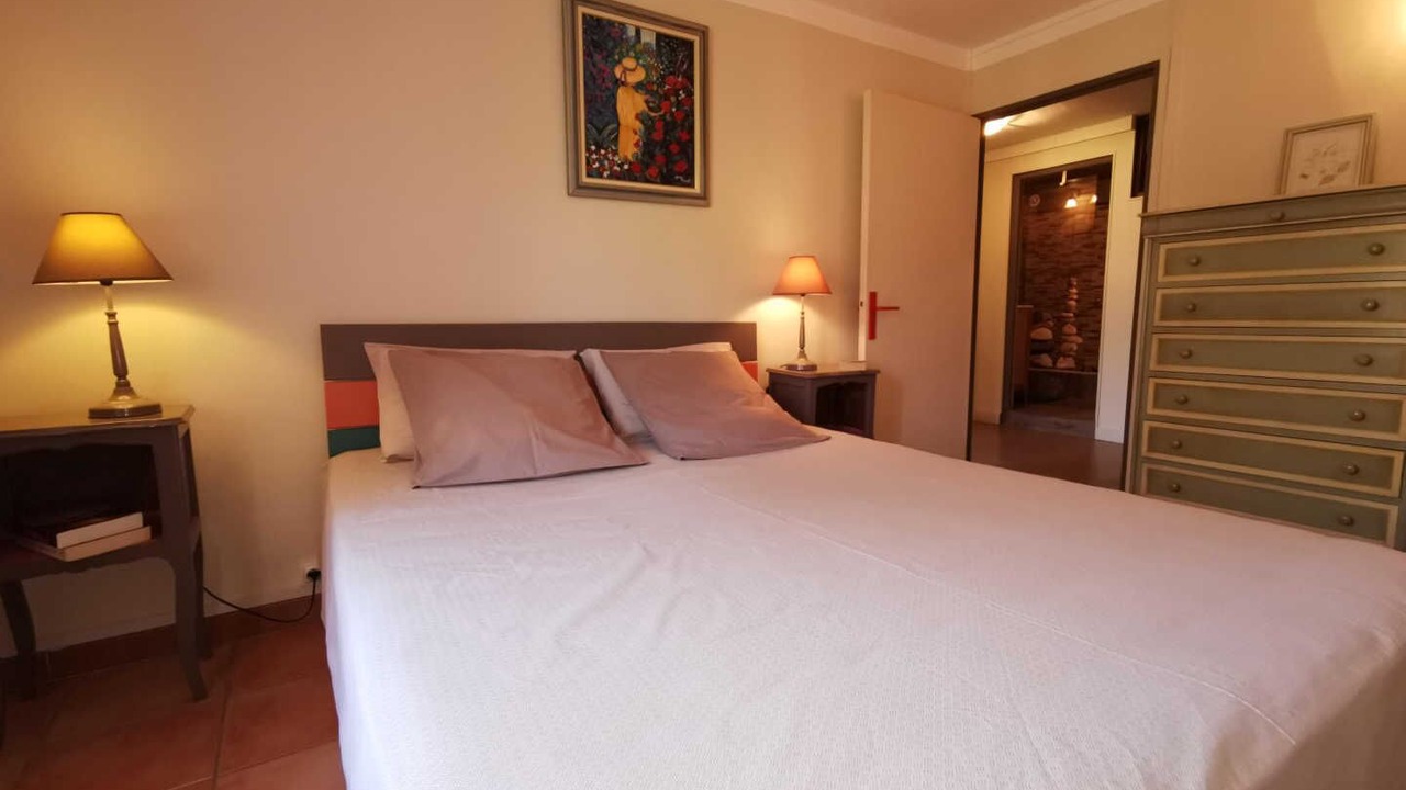 Photo of Bedroom in Pia
