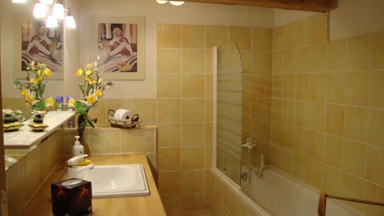 Photo of Bathroom in Clara