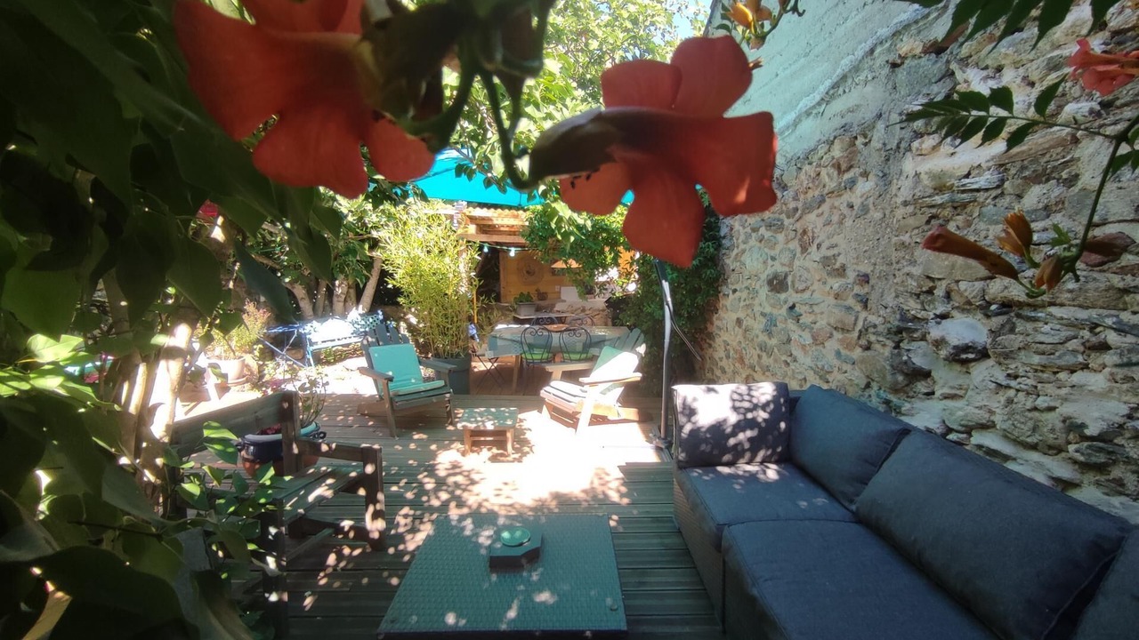 Photo of Patio Balcony in Clara