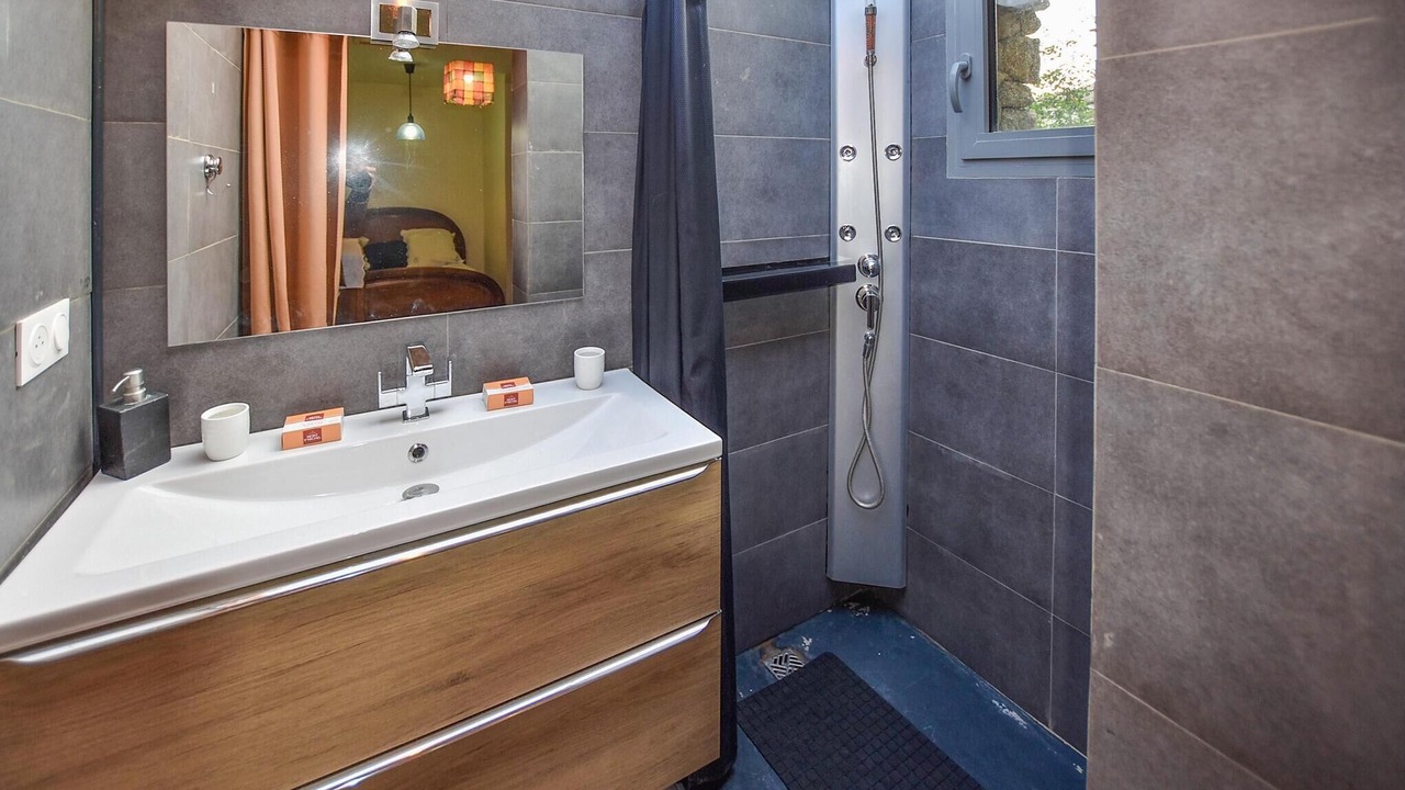 Photo of Bathroom in Jonquieres