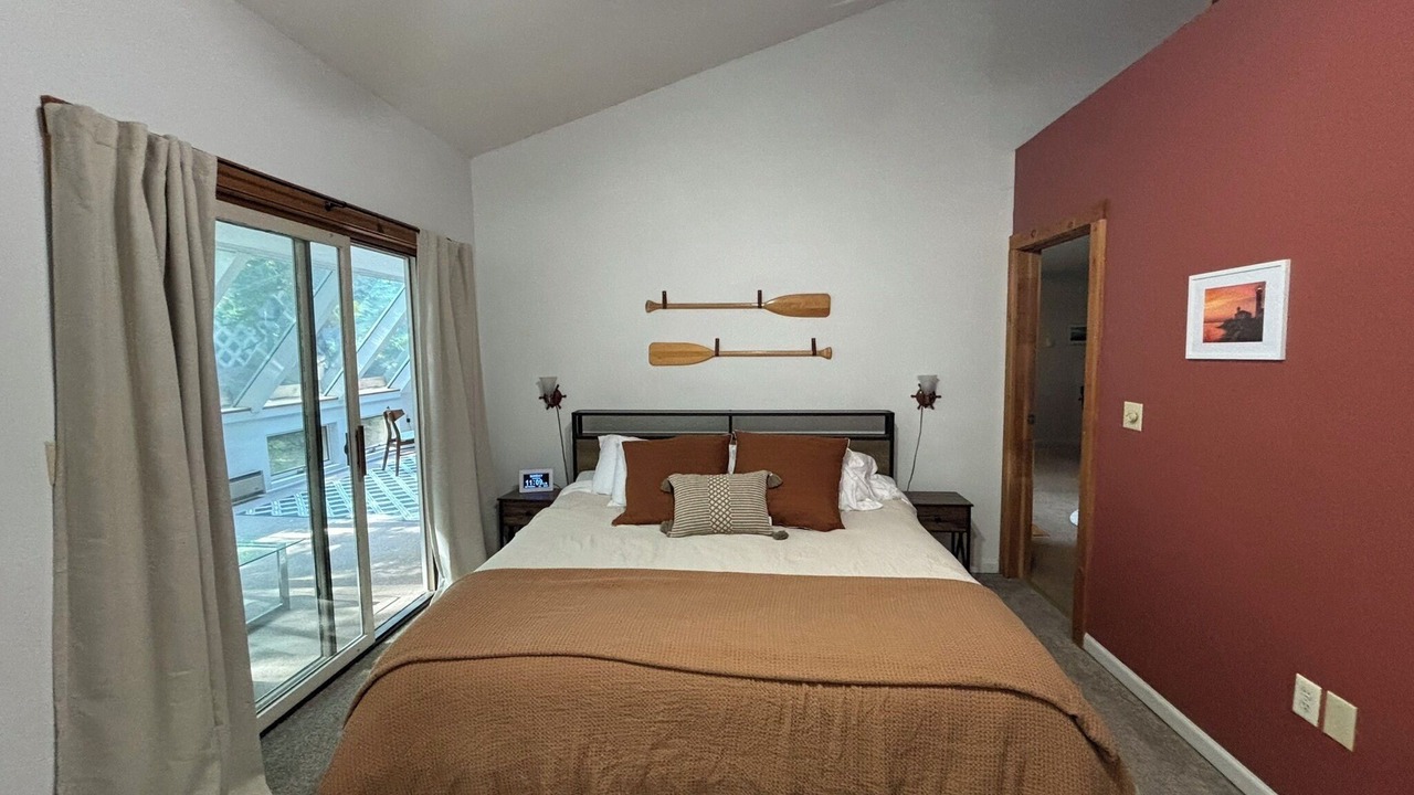 Photo of Bedroom in Clayton