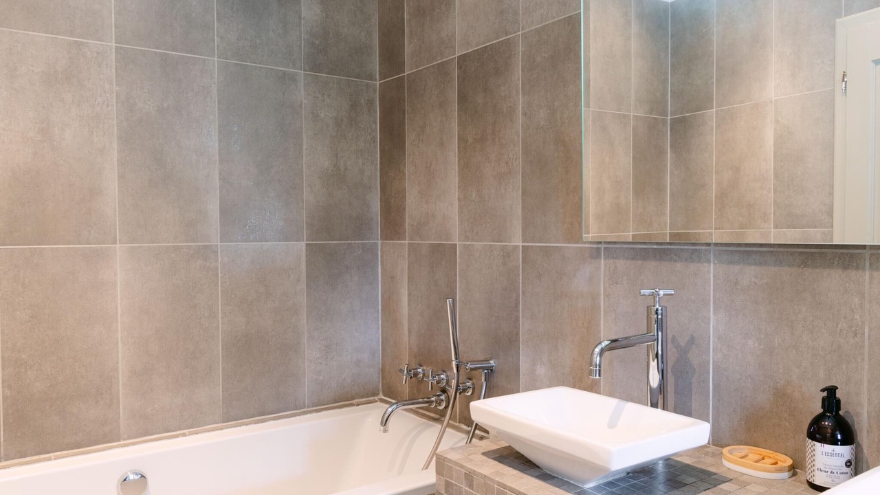 Photo of Bathroom in Chateauneuf-du-Pape