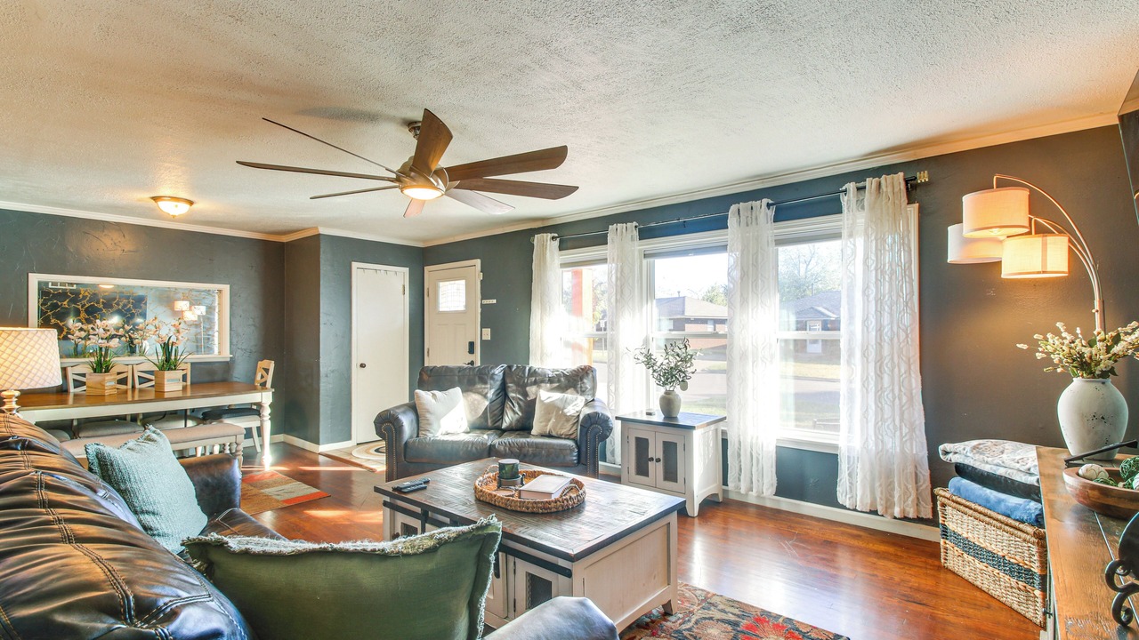 Photo of Livingroom in Midwest City