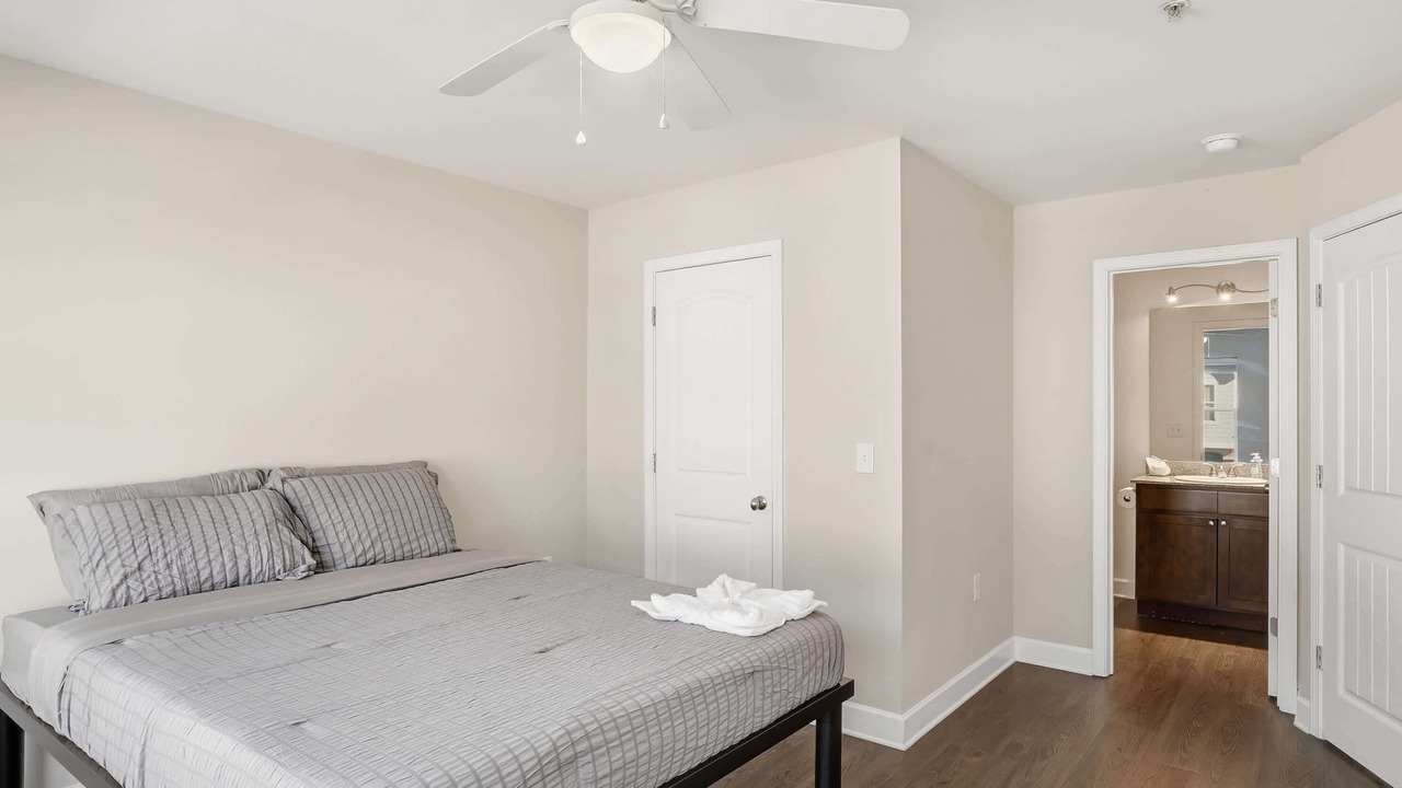 Photo of Bedroom in Central