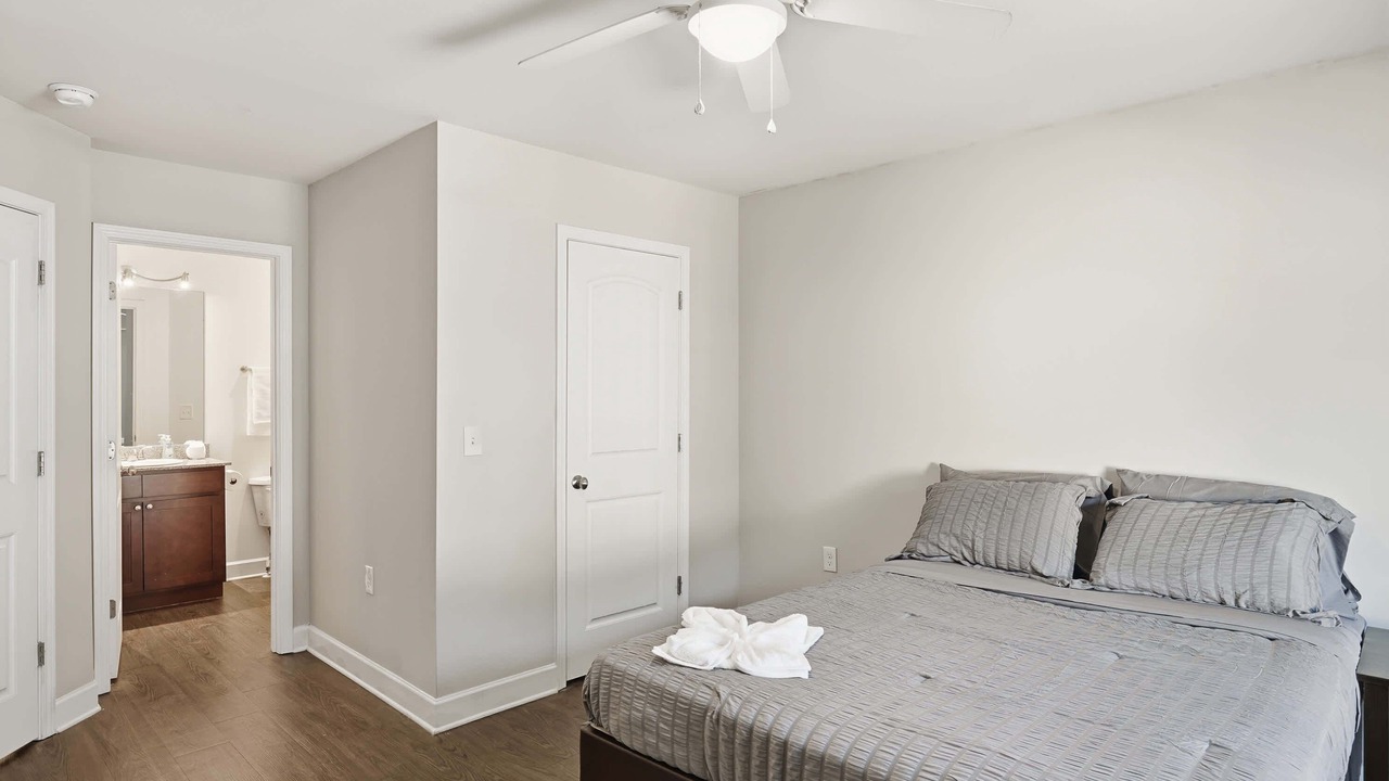 Photo of Bedroom in Central