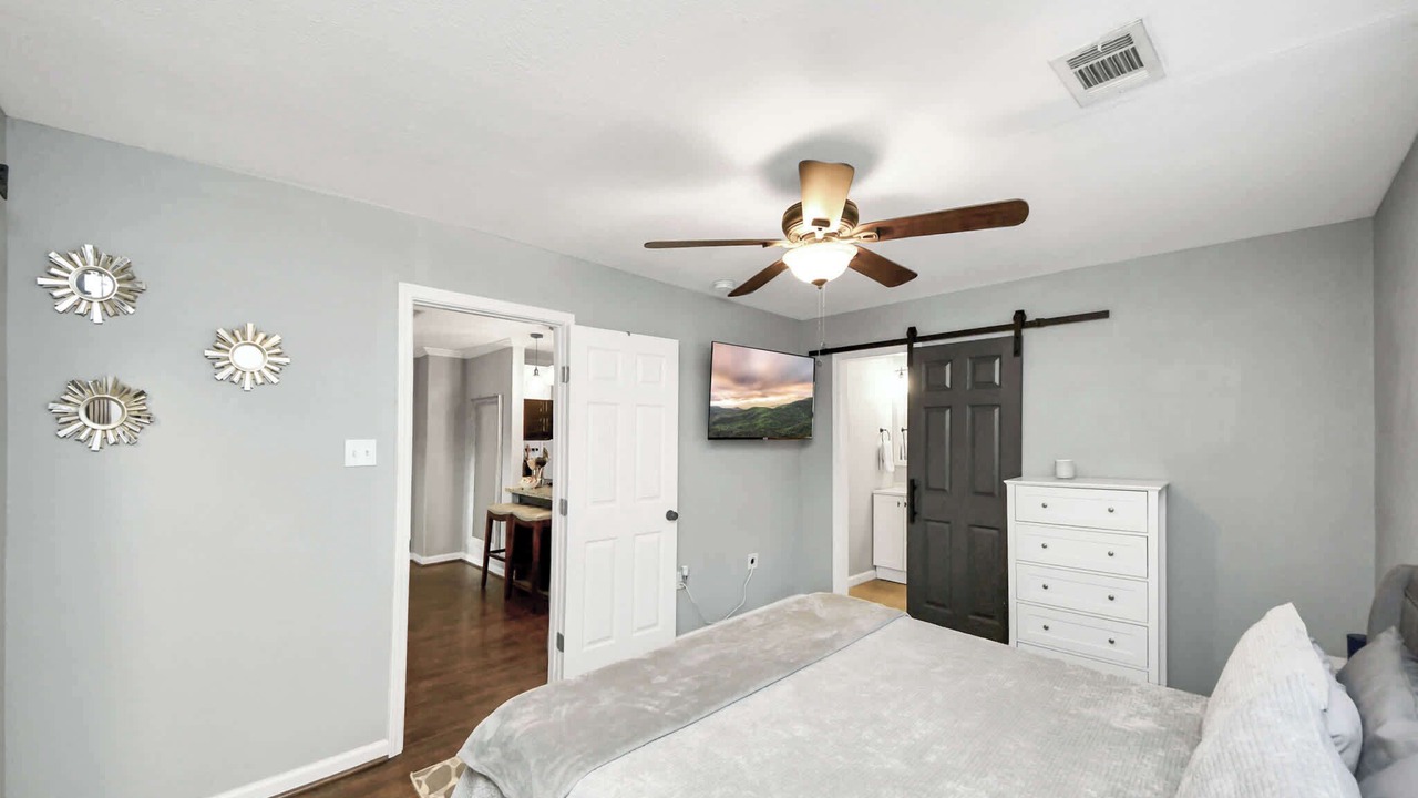 Photo of Bedroom in Foster Place