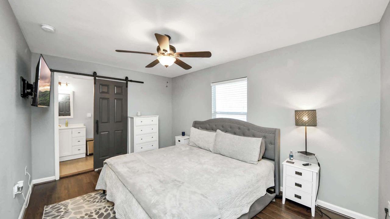 Photo of Bedroom in Foster Place