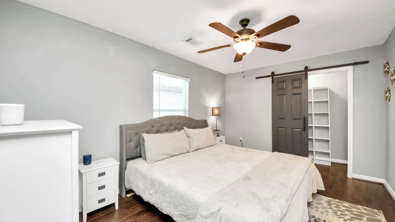 Photo of Bedroom in Foster Place