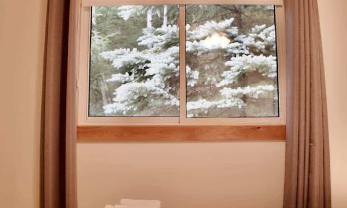 Photo of Bedroom in Eagle Lake