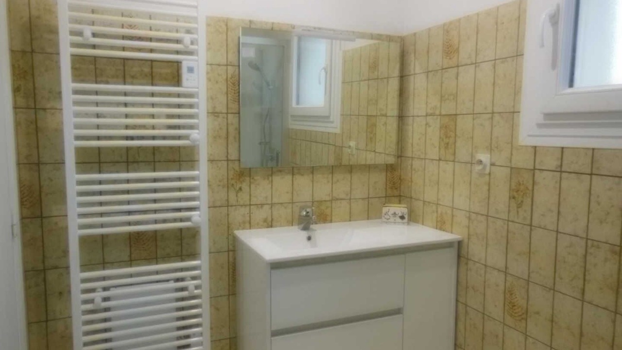 Photo of Bathroom in Naves