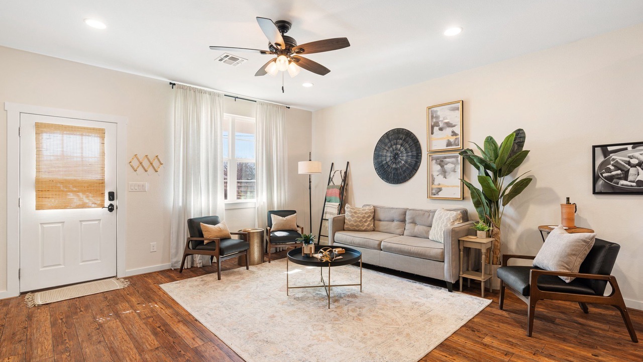 Photo of Livingroom in Fredericksburg
