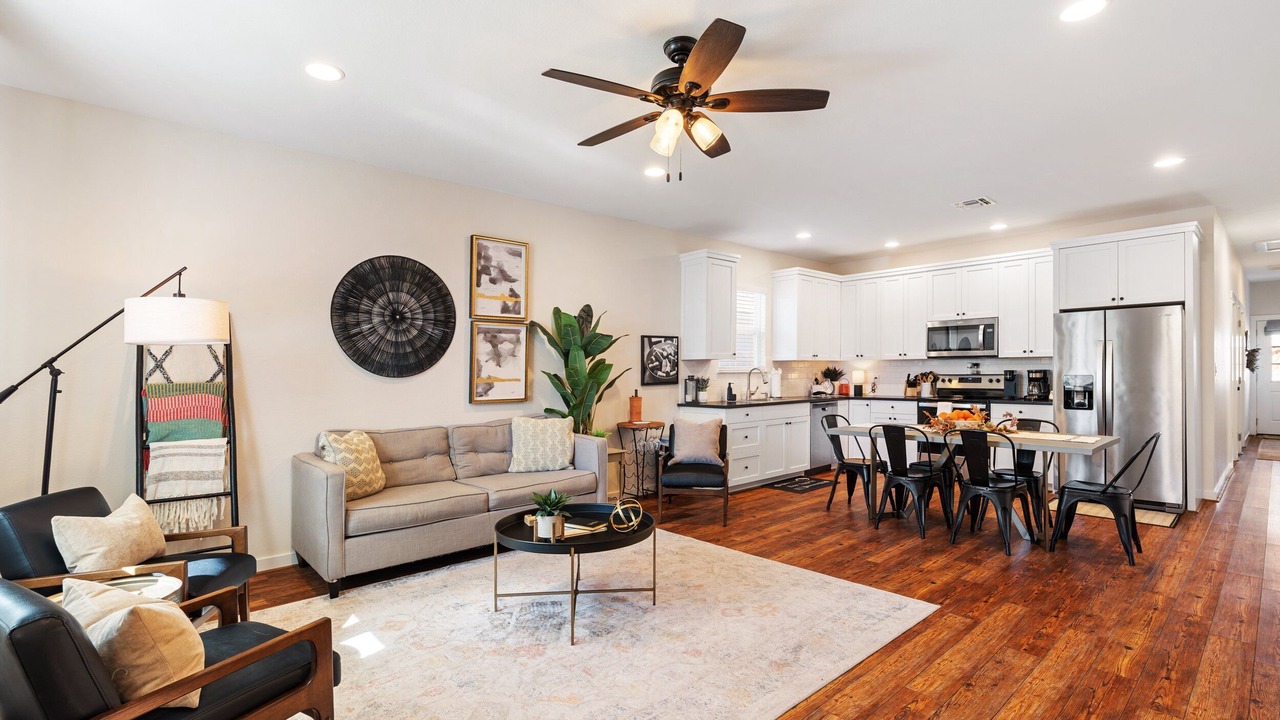 Photo of Livingroom in Fredericksburg