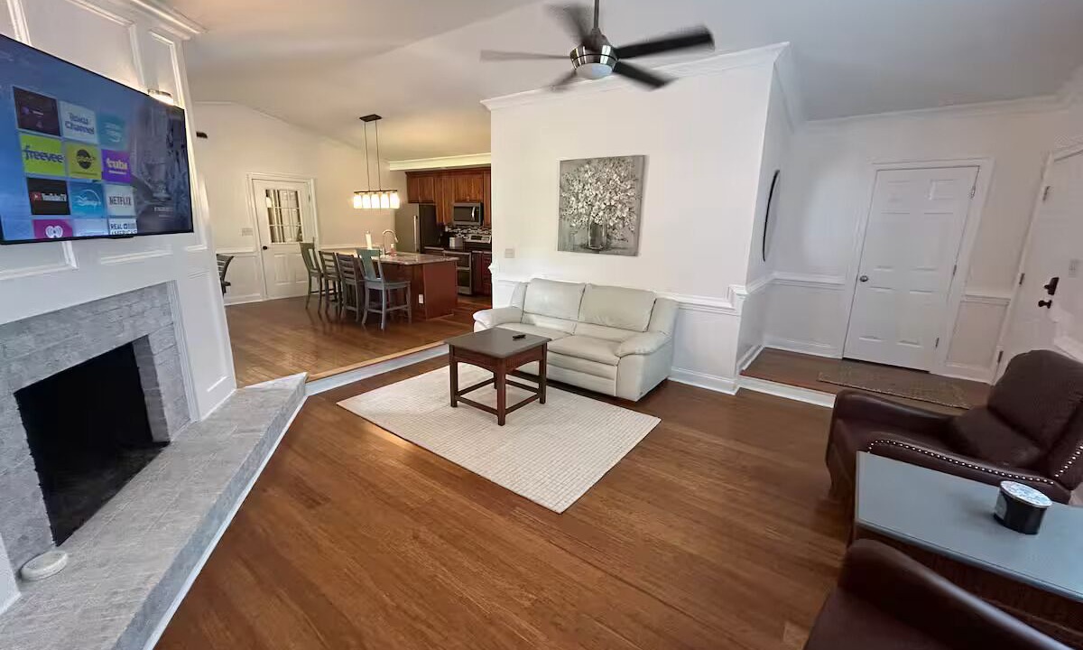 Photo of Livingroom in Garner