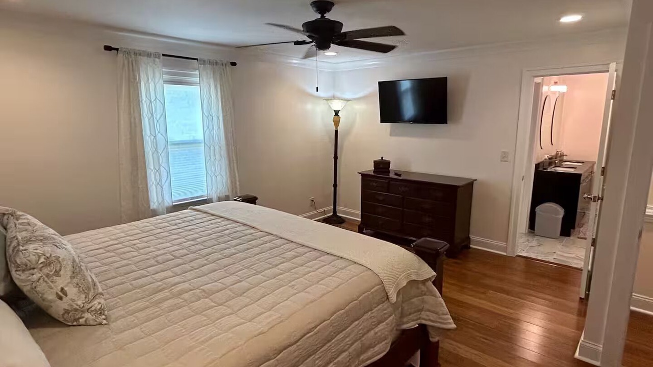 Photo of Bedroom in Garner