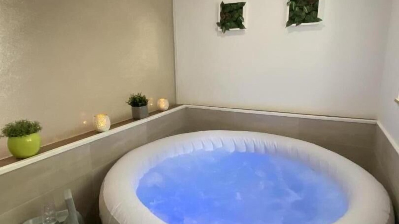 Photo of Others in Haulme